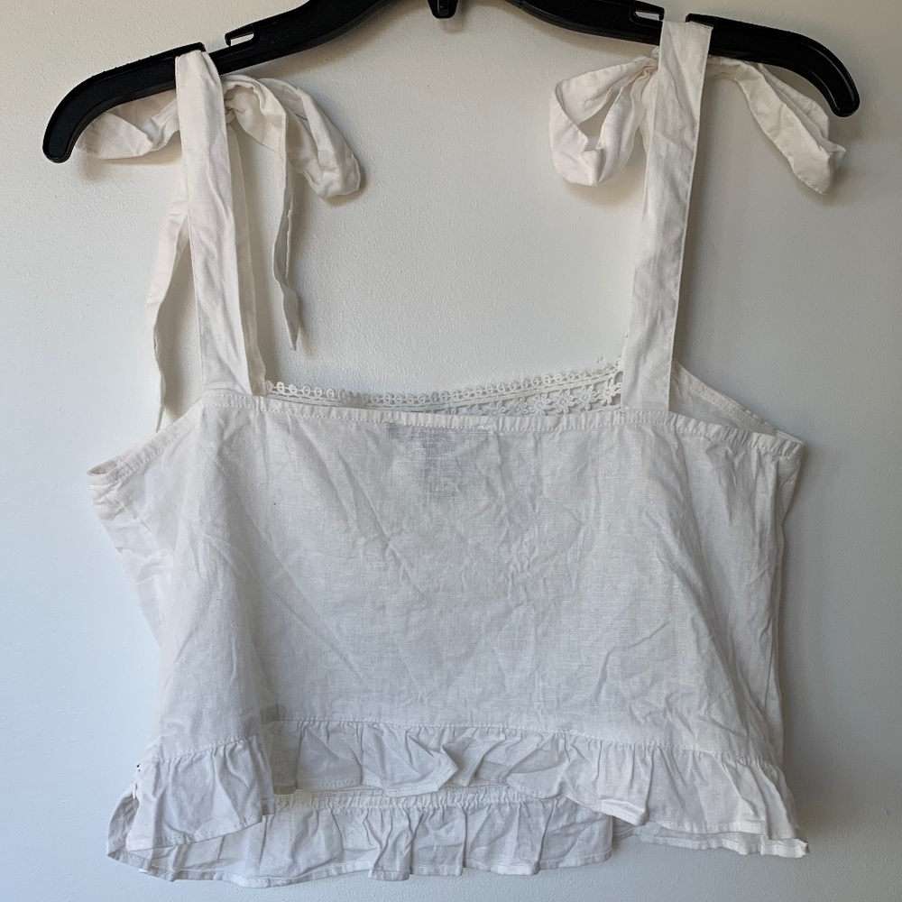 Cropped Blouse with Ruffles - Picture 4 of 6